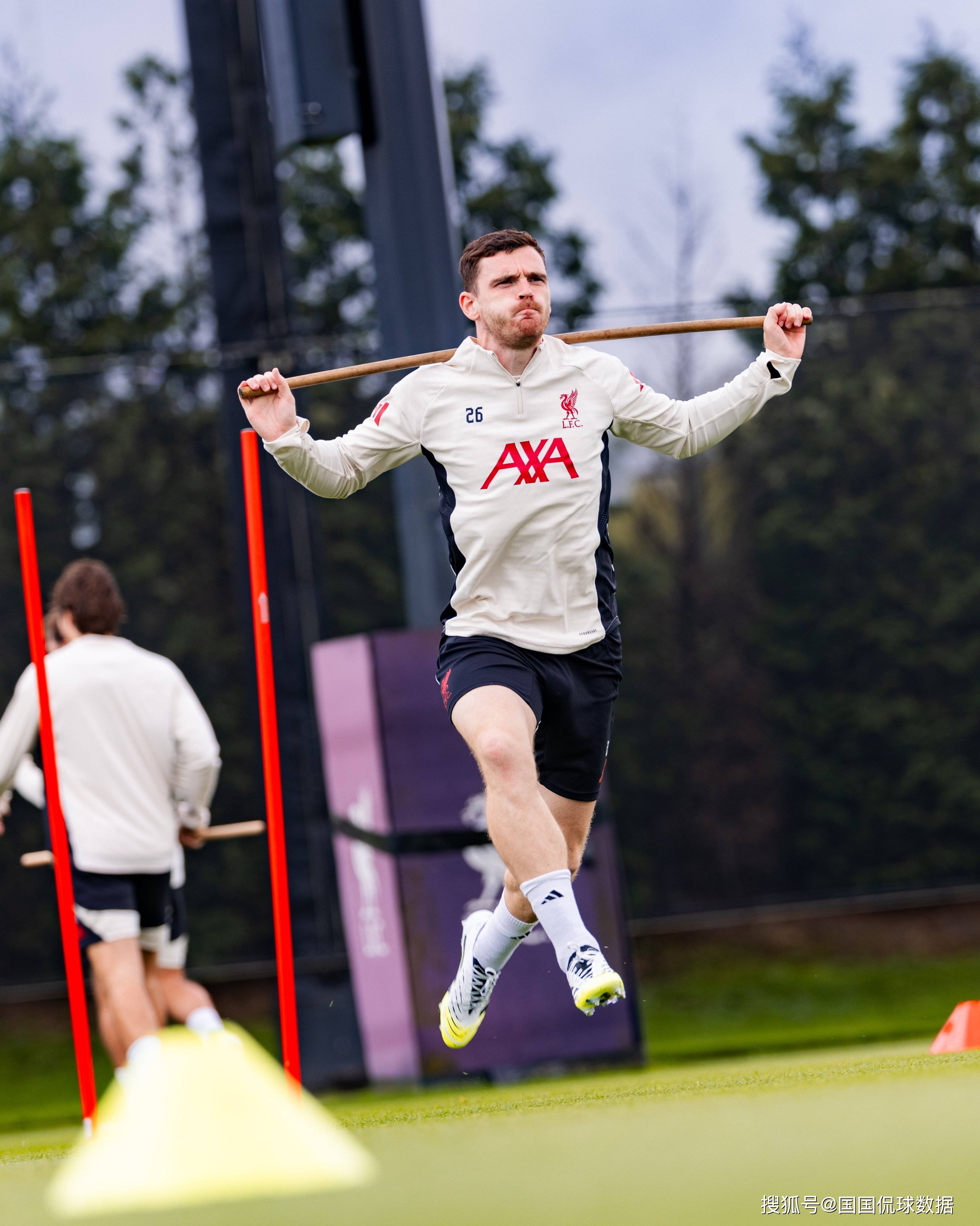 九游登录入口-拜仁慕尼黑集结日门线救险，志在社区盾名次提升，信心回归，阵容厚度经受考验的简单介绍