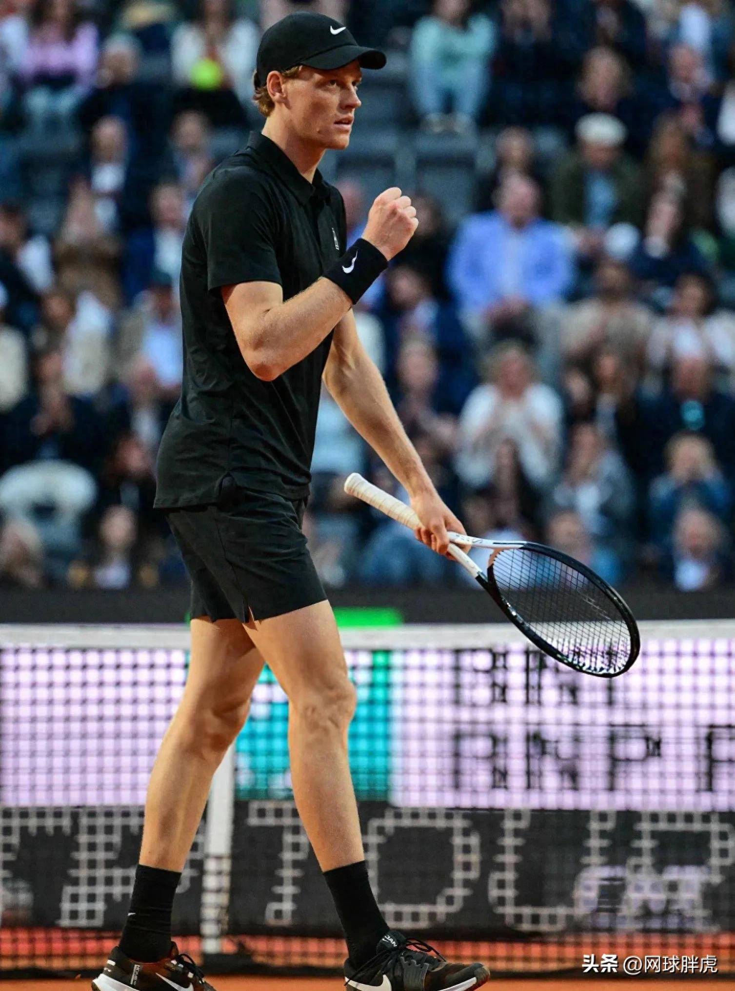 九游登录入口-赛地聚焦——荷甲转会期热度飙升；罗马复出首秀；管理层满意；轮换策略成焦点的简单介绍