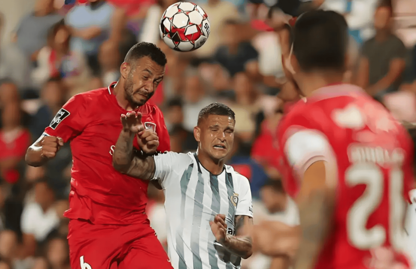 九游登录入口-包含关键时刻葡超传出新动向；波尔图伤情更新；管理层表态——悬念犹存；控场能力受关注的词条